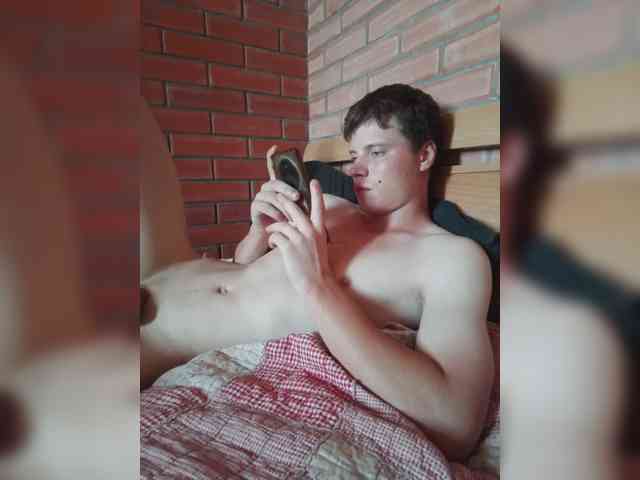 Daniil-1a Sex Cam Show