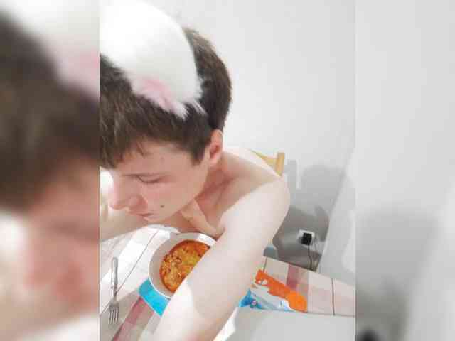 Daniil-1a Sex Cam Show