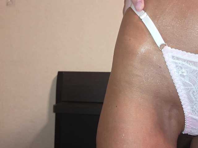 FantasyBaby live cam on BongaCams