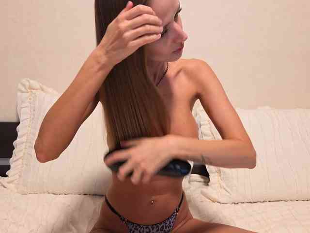 Fantasy_Moonlight webcam