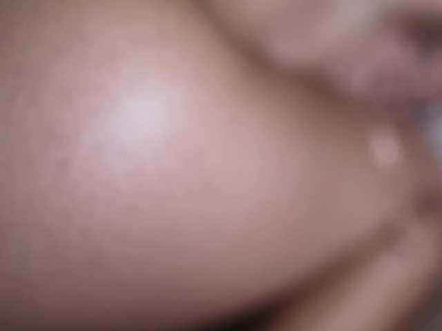 suzysuz's BongaCams show and profile