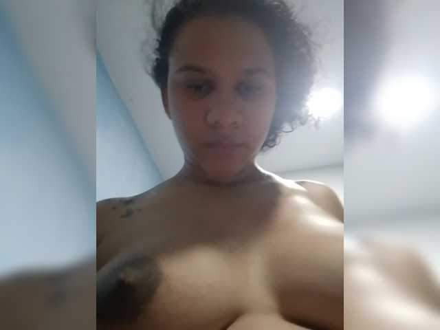 MedusaFoxx live cam on BongaCams