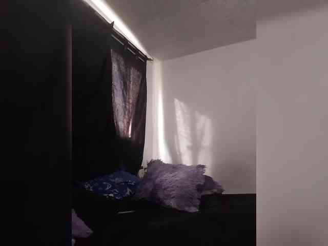 MedusaFoxx webcam