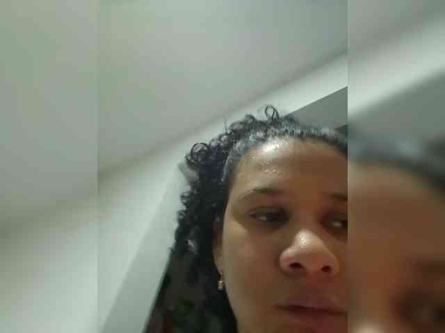 MedusaFoxx webcam
