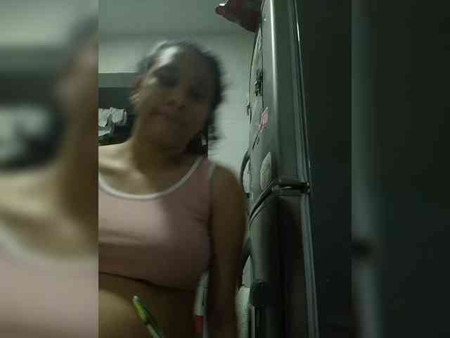 MedusaFoxx webcam