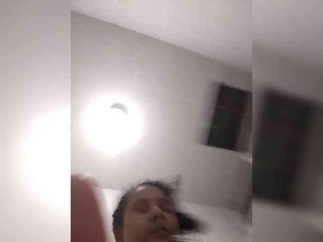 MedusaFoxx webcam