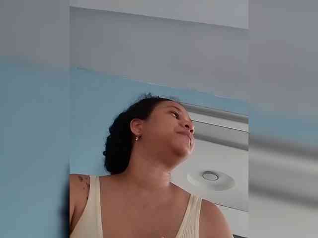 MedusaFoxx webcam