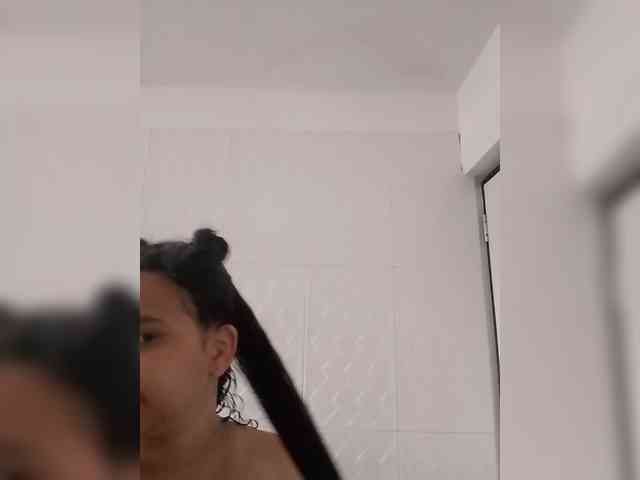 MedusaFoxx webcam