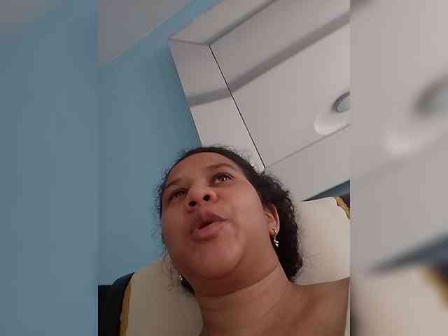 MedusaFoxx webcam