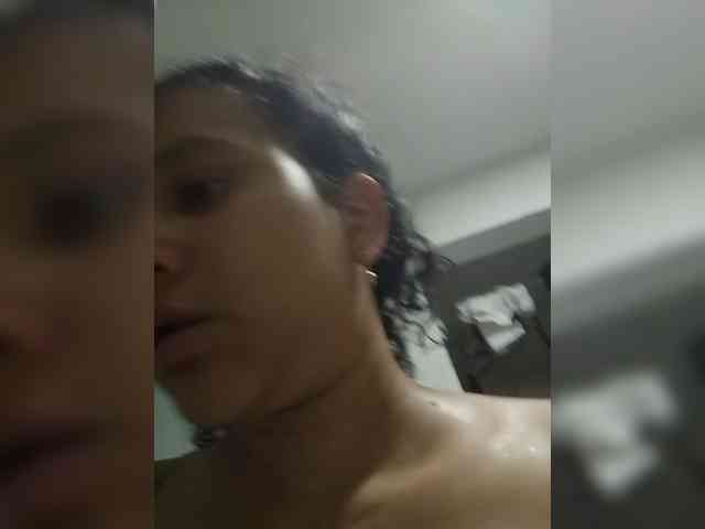 MedusaFoxx webcam