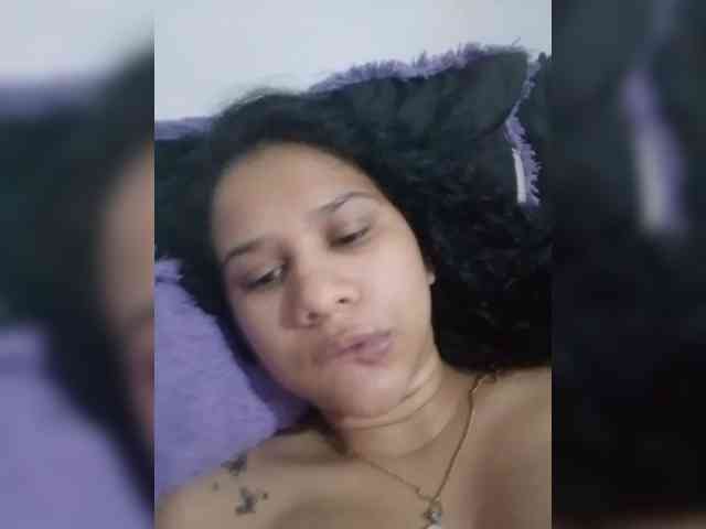 MedusaFoxx webcam