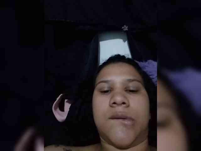 MedusaFoxx webcam