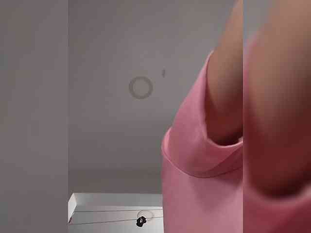 MedusaFoxx webcam