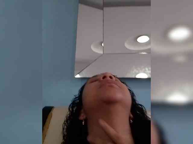 MedusaFoxx webcam