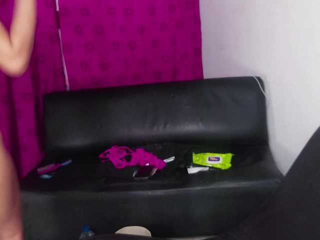 AmazingGroupHot69 live cam on BongaCams