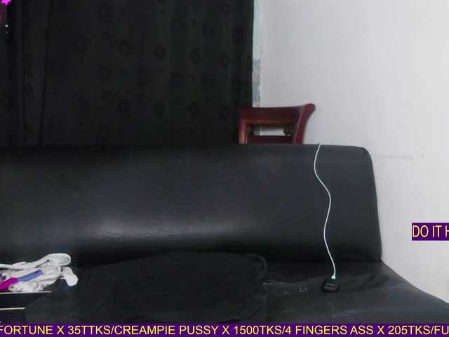 AmazingGroupHot69 live cam on BongaCams