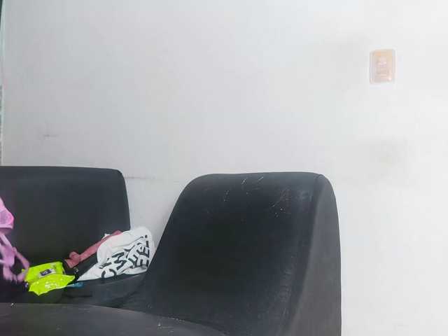 AmazingGroupHot69 live cam on BongaCams