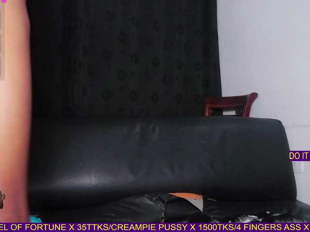 AmazingGroupHot69 — live couple cam
