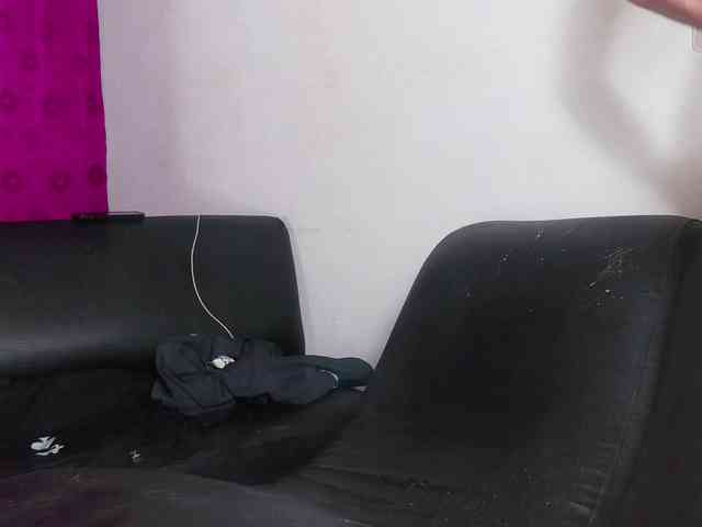 AmazingGroupHot69 webcam