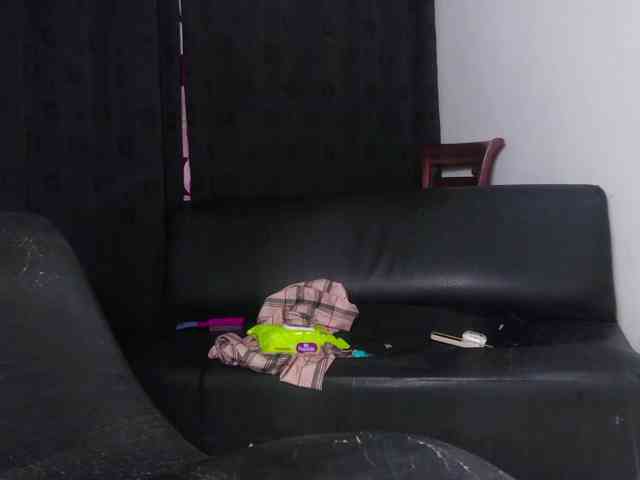 AmazingGroupHot69 webcam