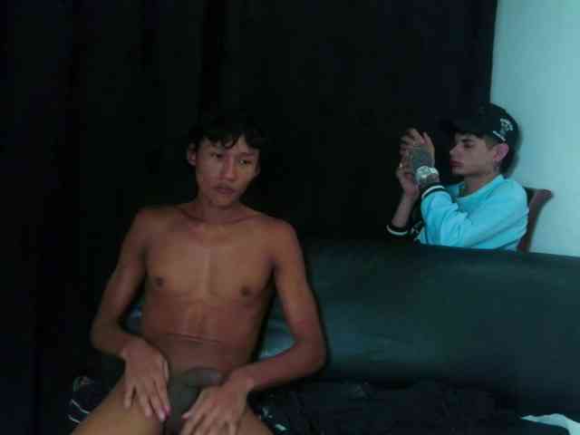 amazinggrouphot69's live room