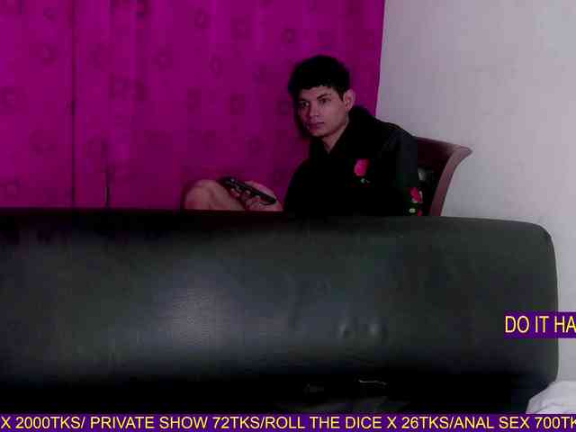 AmazingGroupHot69 webcam