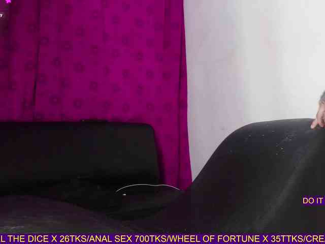 AmazingGroupHot69 webcam