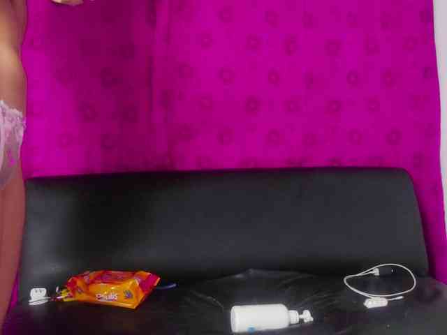 AmazingGroupHot69 webcam