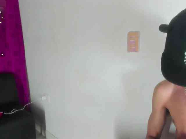 AmazingGroupHot69 webcam