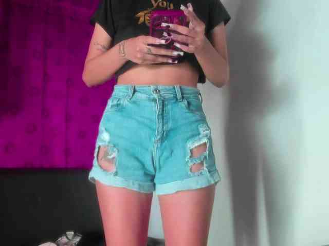 AmazingGroupHot69 webcam