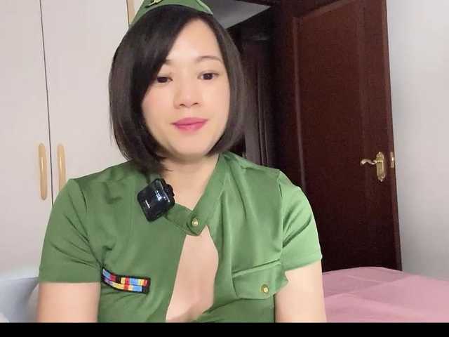 xinbao live cam on BongaCams