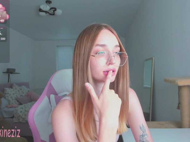 Polikinesis live cam on BongaCams