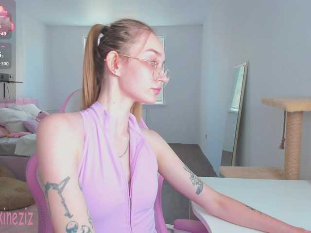 Polikinesis live cam on BongaCams
