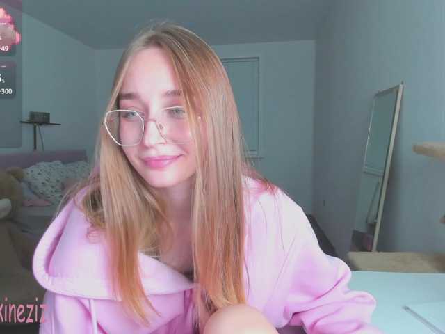 Polikinesis live cam on BongaCams