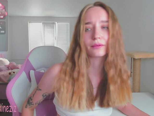 Polikinesis live webcam show