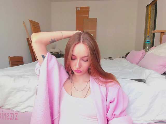 Polikinesis live cam on BongaCams
