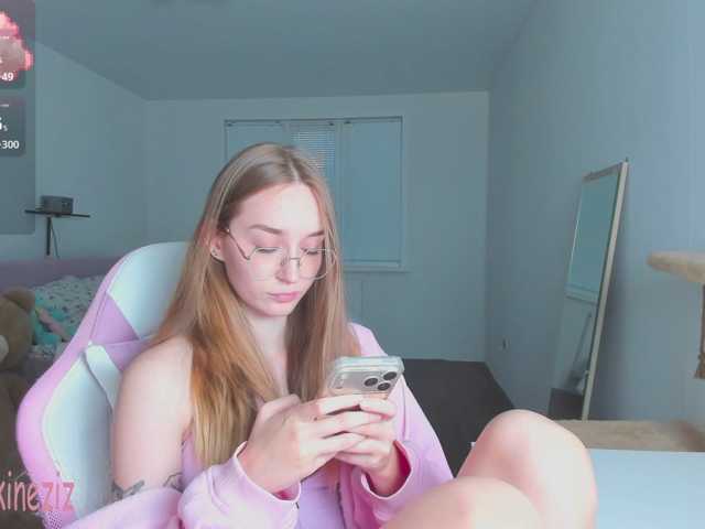 Polikinesis live cam on BongaCams