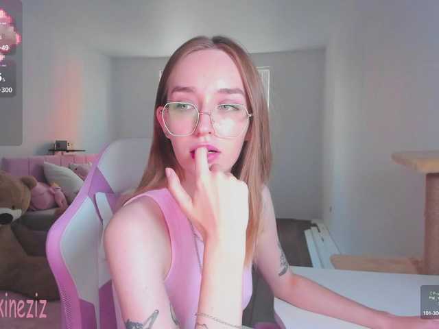Polikinesis live cam on BongaCams