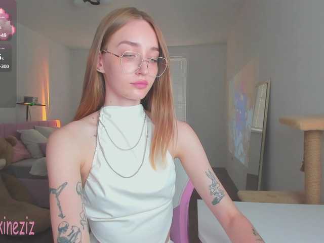 Polikinesis live cam on BongaCams