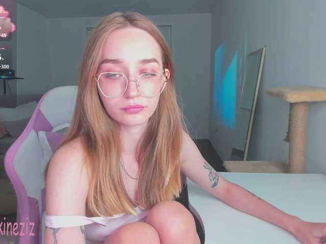 Polikinesis live cam on BongaCams