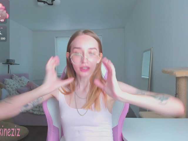 Polikinesis live cam on BongaCams