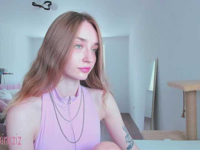 Polikinesis live cam on BongaCams