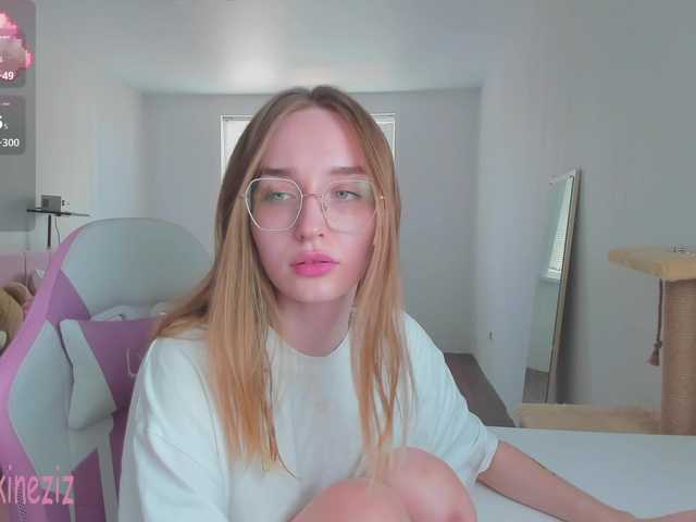 Polikinesis live cam on BongaCams