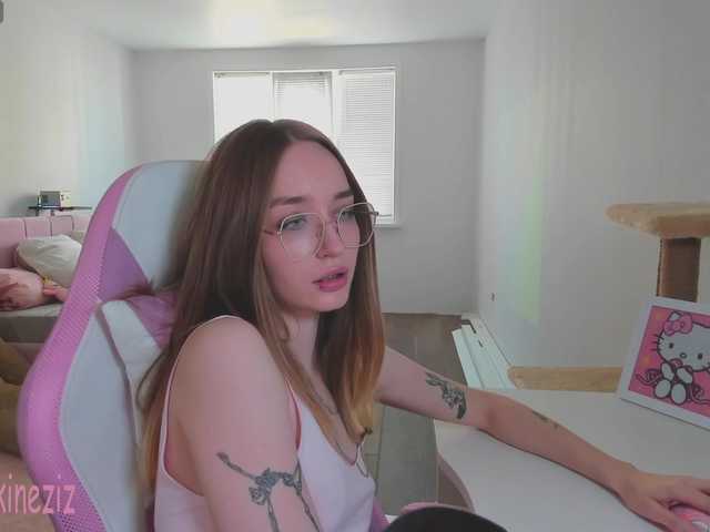 Polikinesis live cam on BongaCams