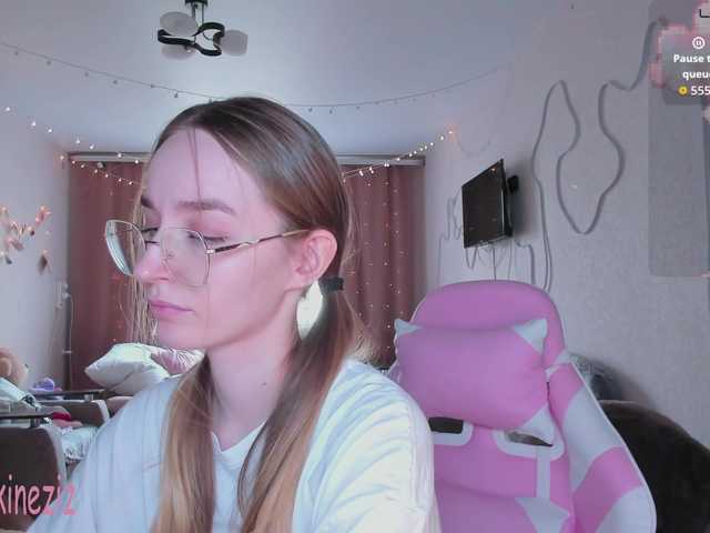 Polikinesis's BongaCams show and profile