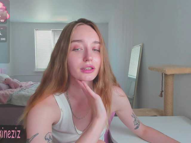 Polikinesis live webcam show