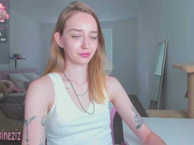 Polikinesis live webcam show