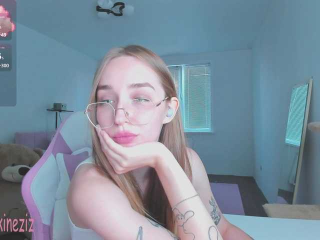 Polikinesis live cam on BongaCams