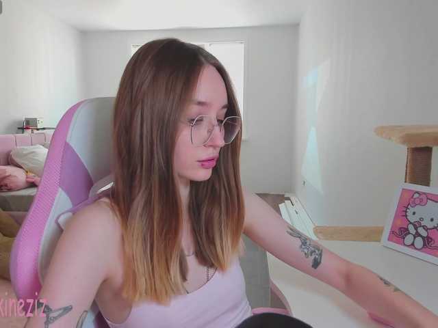 Polikinesis live cam on BongaCams