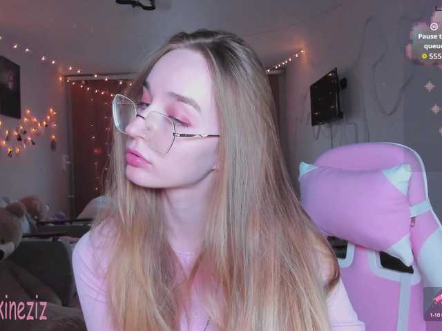 Polikinesis's BongaCams show and profile